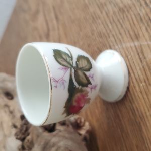 Moss Rose Single Egg Cup